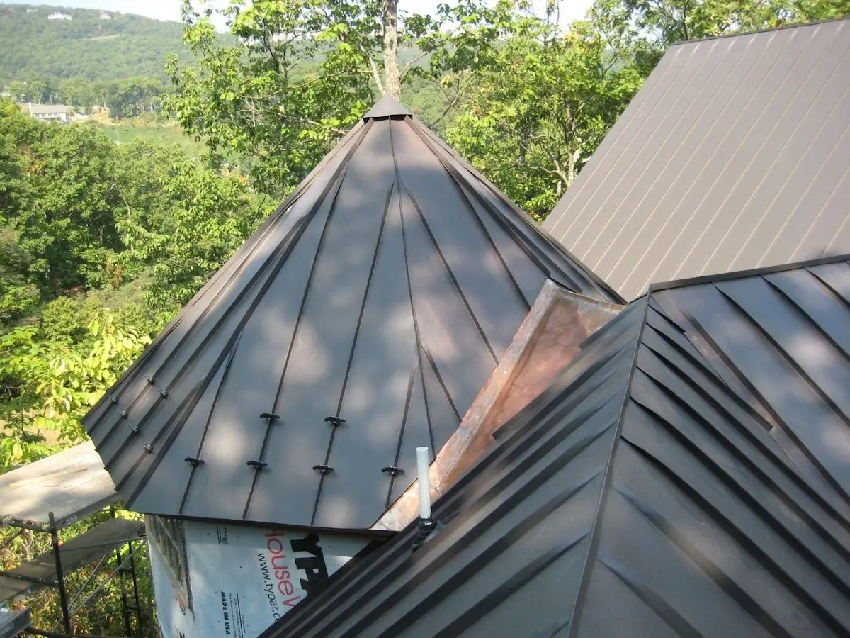 Professional Roof Tarp Installation by Craftsman Roofing in Hawthorn Woods